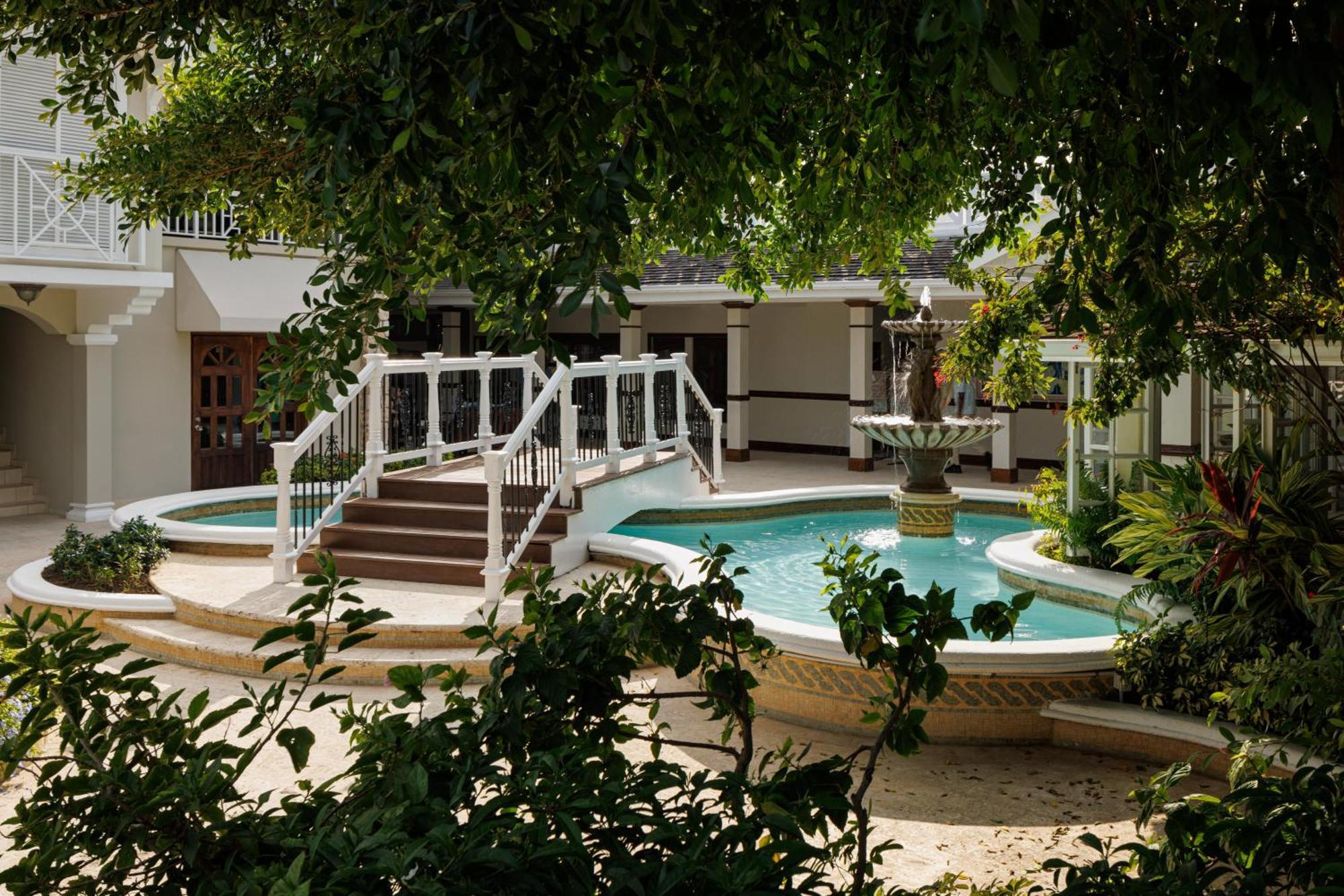 Sandals Royal Caribbean All Inclusive Resort & Private Island - Couples Only Montego Bay Exterior photo
